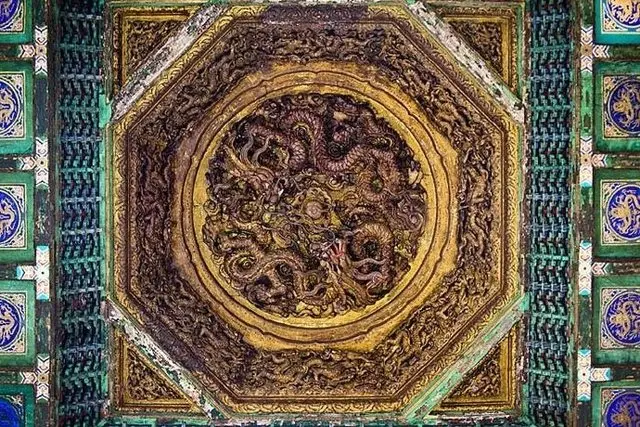 独家观察（丹槛刻桷）猜生肖数字