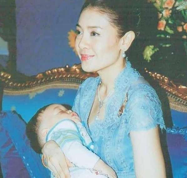 家点评（安土重迁不忘本，披发左衽迎旧人）猜动物