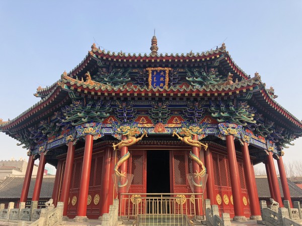 观点输出（二八携手進皇宫，三四今開九得利）猜指打个最佳精准代表哪一个生肖